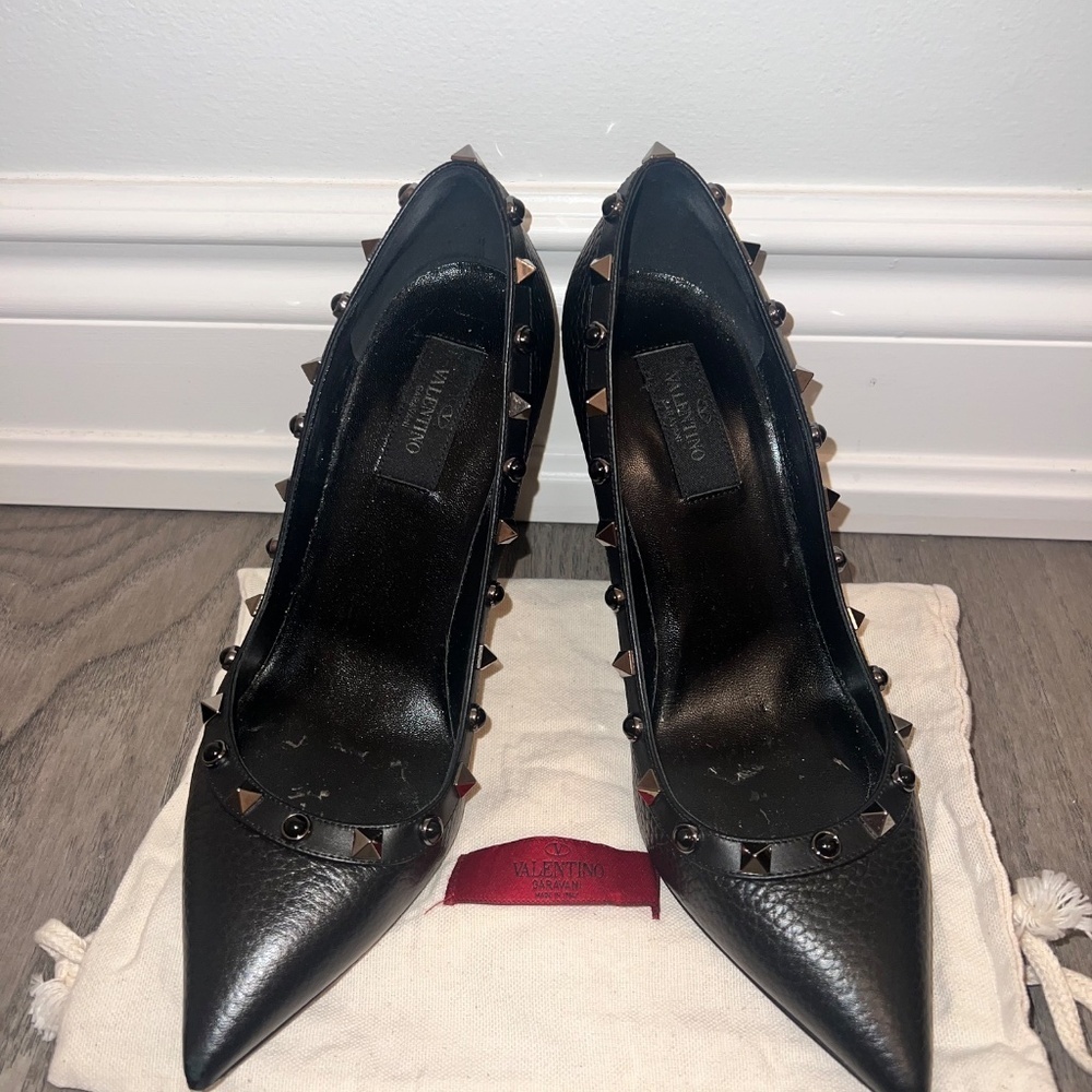 Authentic Valentino Garavani Rockstud Rolling Pumps - Picture 2 of 6
